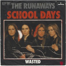 RUNAWAYS - School days
